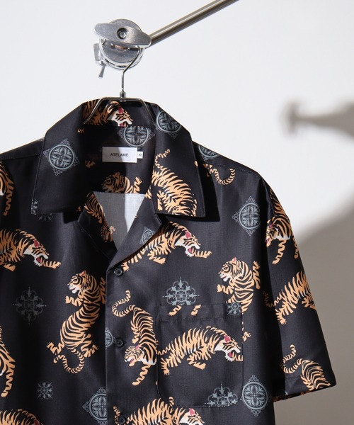 ATELANE（アテレーン）の「ATELANE ルーズシルエット総柄開襟アロハシャツ（シャツ/ブラウス・レディース・ブラック/グレー/ブルー/ワイン/グリーン/ブラック系1/ベージュ/ブラック系/ネイビー/アイボリー/ネイビー系/ベージュ系/ブラウン/アイボリー系・M/L/XL）」の3枚目の写真