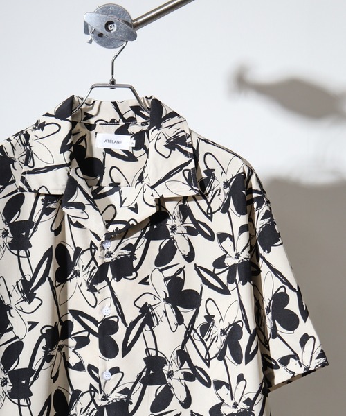ATELANE（アテレーン）の「ATELANE ルーズシルエット総柄開襟アロハシャツ（シャツ/ブラウス・レディース・ブラック/グレー/ブルー/ワイン/グリーン/ブラック系1/ベージュ/ブラック系/ネイビー/アイボリー/ネイビー系/ベージュ系/ブラウン/アイボリー系・M/L/XL）」の9枚目の写真