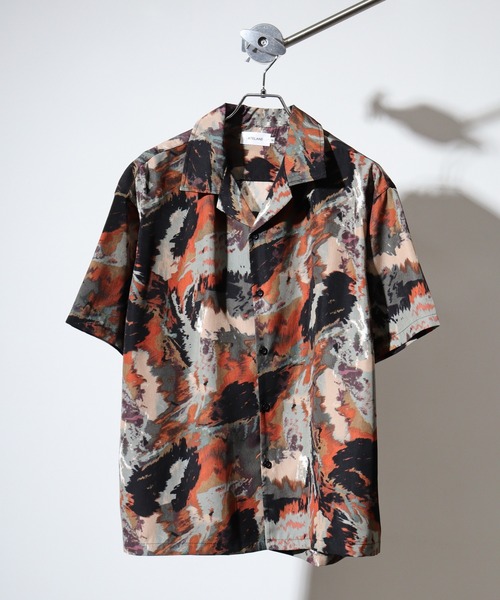 ATELANE（アテレーン）の「ATELANE ルーズシルエット総柄開襟アロハシャツ（シャツ/ブラウス・レディース・ブラック/グレー/ブルー/ワイン/グリーン/ブラック系1/ベージュ/ブラック系/ネイビー/アイボリー/ネイビー系/ベージュ系/ブラウン/アイボリー系・M/L/XL）」の20枚目の写真