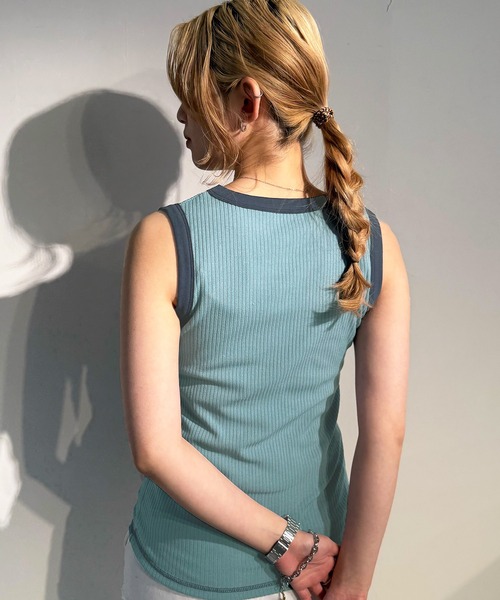 DOUBLE NAME（ダブルネーム）の「ランダムリブ配色トリムタンク（キャミソール・レディース・オフホワイト/ブルー/オレンジ/スミクロ・FREE）」の6枚目の写真