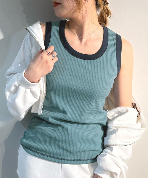 DOUBLE NAME（ダブルネーム）の「ランダムリブ配色トリムタンク（キャミソール・レディース・オフホワイト/ブルー/オレンジ/スミクロ・FREE）」の7枚目の写真