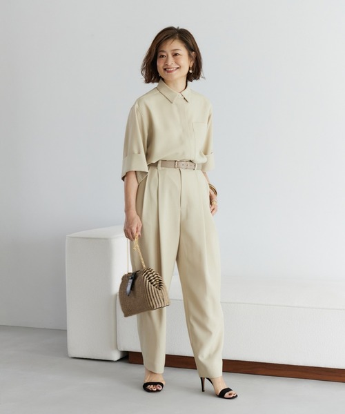 INED（イネド）の「【三尋木奈保コラボ】辛口モードなワイドスリーブシャツ「セットアップ対応」（シャツ/ブラウス・レディース・チャコールグレー/ベージュ・7号/9号）」の3枚目の写真