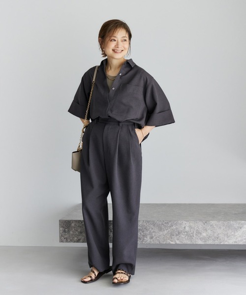 INED（イネド）の「【三尋木奈保コラボ】辛口モードなワイドスリーブシャツ「セットアップ対応」（シャツ/ブラウス・レディース・チャコールグレー/ベージュ・7号/9号）」の10枚目の写真