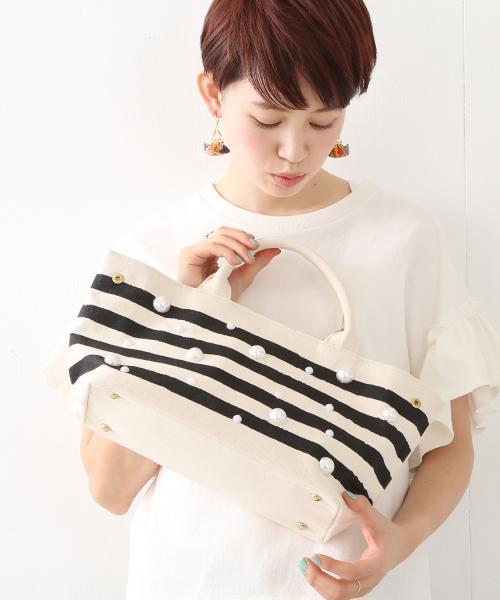 Ray BEAMS(レイビームス)の「Ray BEAMS / パール ボーダー トート(トートバッグ・レディース・ホワイト/インディゴブルー・ONE SIZE)」の4枚目の写真