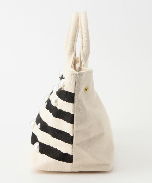 Ray BEAMS(レイビームス)の「Ray BEAMS / パール ボーダー トート(トートバッグ・レディース・ホワイト/インディゴブルー・ONE SIZE)」の6枚目の写真