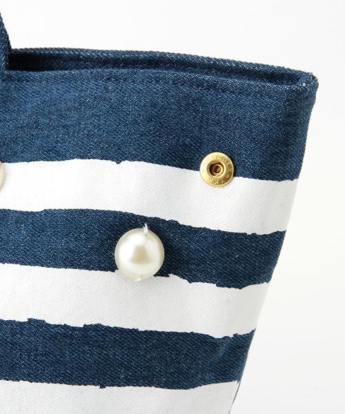 Ray BEAMS(レイビームス)の「Ray BEAMS / パール ボーダー トート(トートバッグ・レディース・ホワイト/インディゴブルー・ONE SIZE)」の7枚目の写真