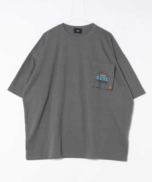 a.p.o.v.(エーピーオービー)の「a.p.o.v. バックグラフィックビッグプリントシガレットポケットTシャツ(Tシャツ/カットソー・メンズ・ホワイト/ブラック/グレー・ONESIZE)」の16枚目の写真