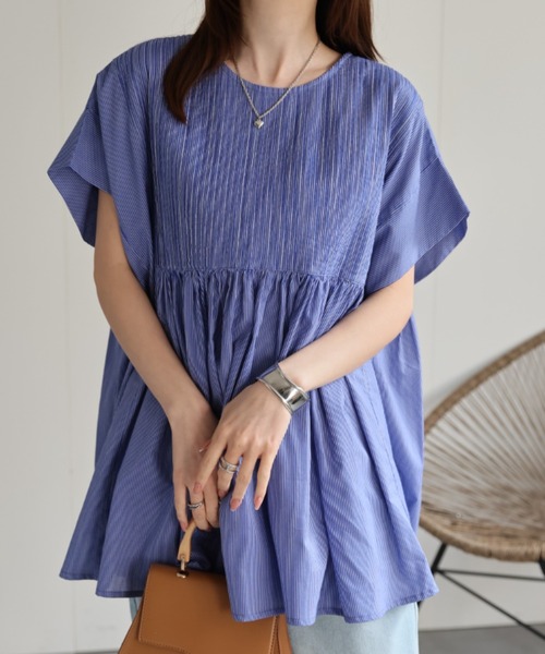 美品✨シーニューヨーク 総柄半袖ブラウス マルチカラー ピンタック コットン 美品✨シーニューヨーク 総柄半袖ブラウス マルチカラー