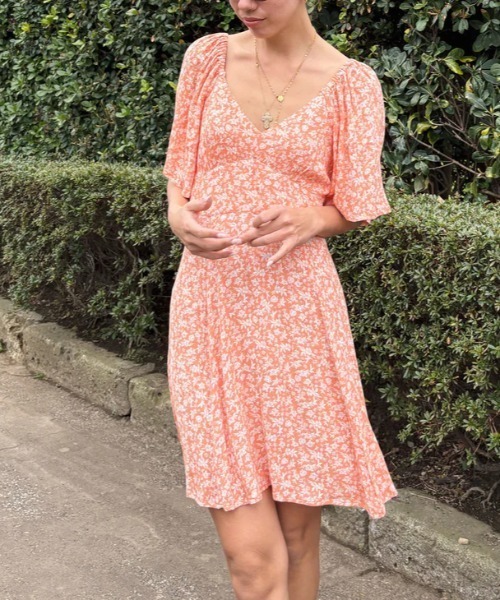 ROXY（ロキシー）の「MERCADO MINI CRINKLE/ロキシーワンピース（ワンピース・レディース・オレンジ・MEDIUM/X-SMALL/SMALL）」の2枚目の写真