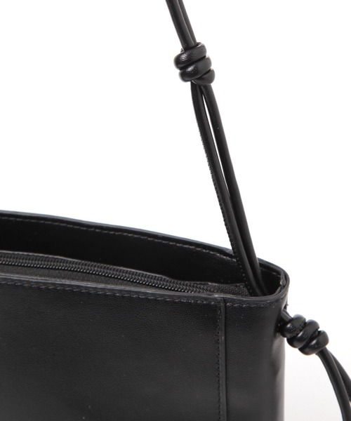 GLOBAL WORK(グローバルワーク)の「スペ軽3ROOMショルダー/325957(ショルダーバッグ・レディース・ベージュ系その他2/シルバー/イエロー/アイボリー/ブラック/レッド・ONE SIZE)」の18枚目の写真