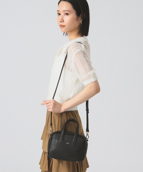 Ray BEAMS（レイビームス）の「【別注】BEAURE / ボストンバッグ S（トートバッグ・レディース・ブラック・ONE SIZE）」の5枚目の写真