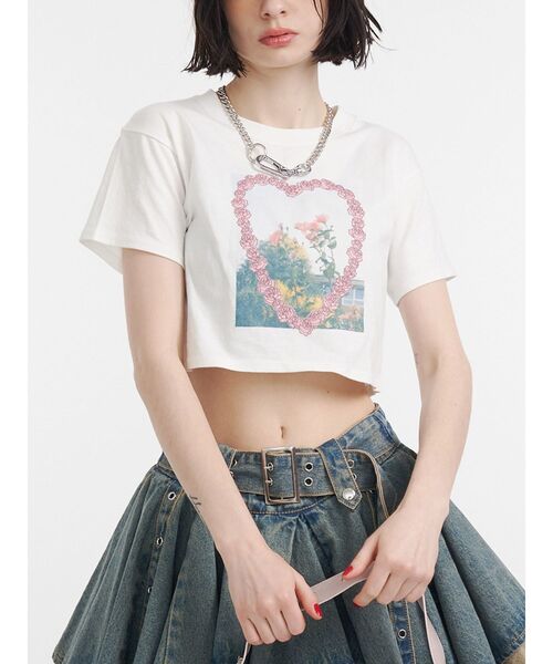 jouetie(ジュエティ)の「フラワーフォトフィットTシャツ(Tシャツ/カットソー・レディース・オフホワイト/ブラック/ベージュ・MEDIUM)」の14枚目の写真