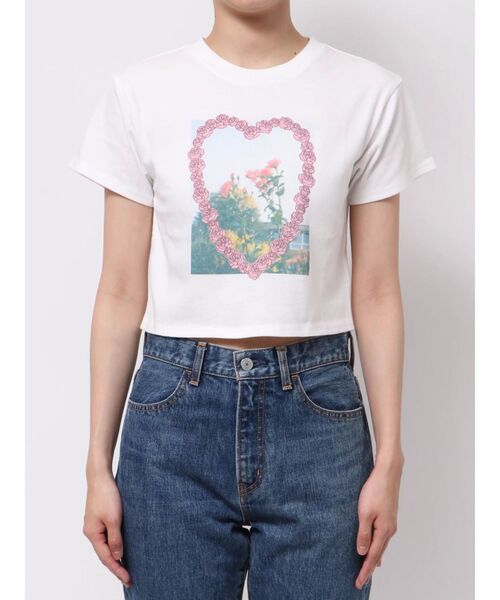 jouetie(ジュエティ)の「フラワーフォトフィットTシャツ(Tシャツ/カットソー・レディース・オフホワイト/ブラック/ベージュ・MEDIUM)」の22枚目の写真