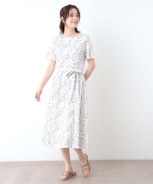 LAURA ASHLEY(ローラアシュレイ)の「【ギフトにおすすめ!コットン100%/日本製/ウエストリボン付き】エルストン ガーデン柄ワンピース(ワンピース・レディース・ホワイト系3/ネイビー系・40/38)」の5枚目の写真