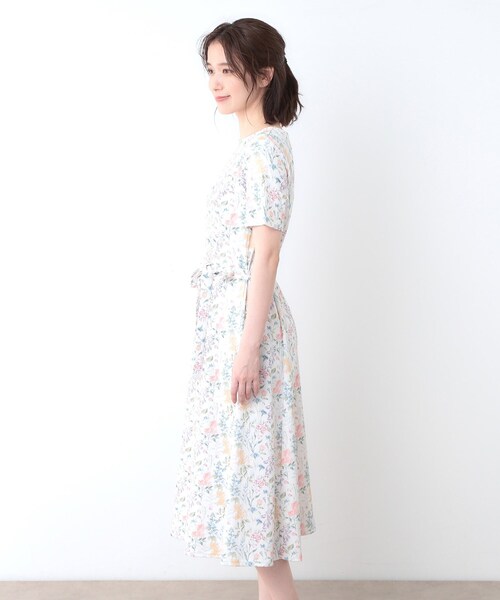 LAURA ASHLEY(ローラアシュレイ)の「【ギフトにおすすめ!コットン100%/日本製/ウエストリボン付き】エルストン ガーデン柄ワンピース(ワンピース・レディース・ホワイト系3/ネイビー系・40/38)」の15枚目の写真