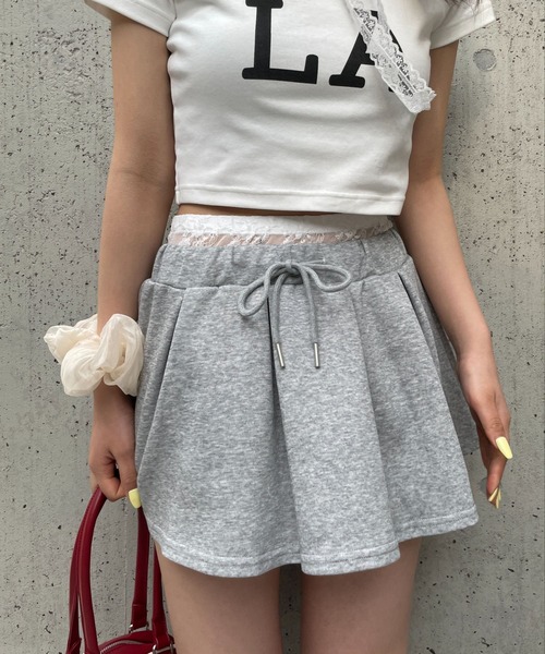 FOREVER 21(フォーエバー トゥエンティーワン)の「【2025SS】ウエストレースミニスカート(スカート・レディース・ブラック/グレー・SMALL/MEDIUM)」の16枚目の写真