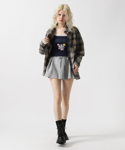 FOREVER 21(フォーエバー トゥエンティーワン)の「【2025SS】ウエストレースミニスカート(スカート・レディース・ブラック/グレー・SMALL/MEDIUM)」の17枚目の写真