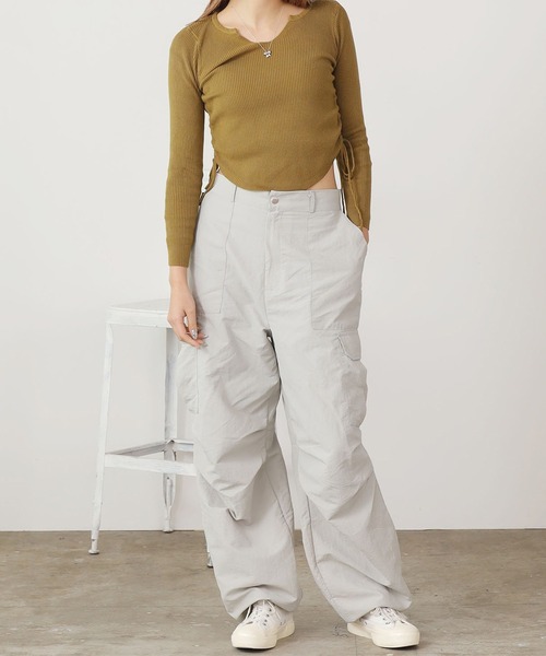 ROOPTOKYO(ループトウキョウ)の「▲SIDE RIBBON TOPS / サイドリボントップス リブニット(Tシャツ/カットソー・レディース・ベージュ系/キャメル/マスタード/ベージュ/ライトグリーン・FREE)」の16枚目の写真