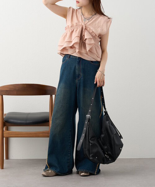 w closet（ダブルクローゼット）の「【６色展開】マルチWAYフリルブラウス（シャツ/ブラウス・レディース・ブルー/アイボリー/ブラック/ピンク/ブラウン/イエロー・FREE）」の7枚目の写真