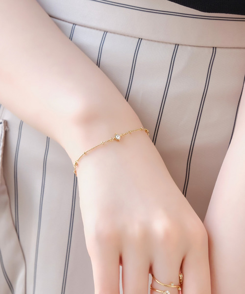 Phoebe(フィービィー)の「エレガントジュエルビジューブレスレット ゴールド(ブレスレット・レディース・イエローゴールド・FREE)」の1枚目の写真