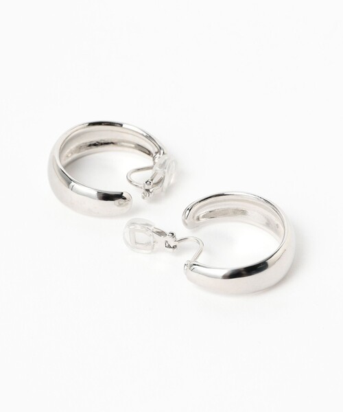 Demi-Luxe BEAMS(デミルクス ビームス)の「クレセント ムーン イヤリング .M(イヤリング・レディース・シルバー/ゴールド・ONE SIZE)」の7枚目の写真