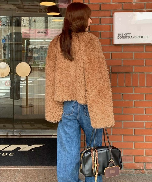 titivate（ティティベイト）の「中綿キルティングプードルフェイクファージャケット（ダウンジャケット/コート・レディース・チャコール/ブラウン/ライトベージュ・L/M/S）」の10枚目の写真