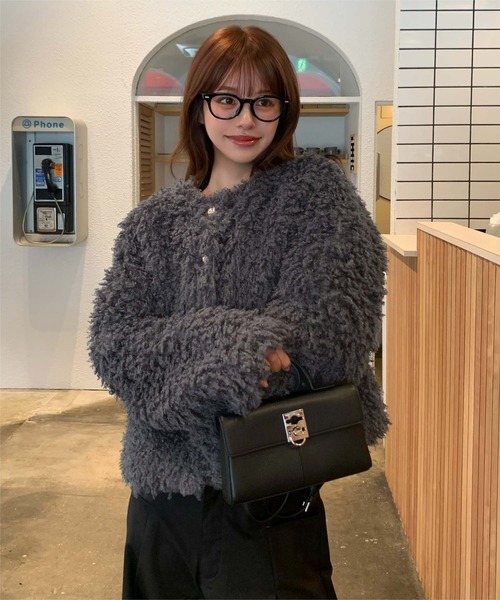 titivate（ティティベイト）の「中綿キルティングプードルフェイクファージャケット（ダウンジャケット/コート・レディース・チャコール/ブラウン/ライトベージュ・L/M/S）」の5枚目の写真