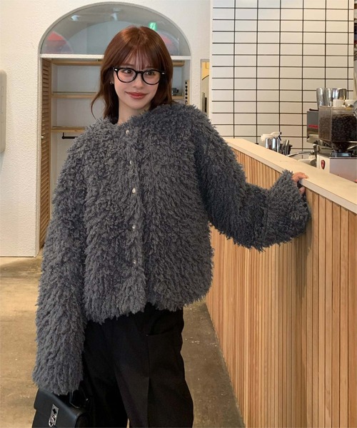 titivate（ティティベイト）の「中綿キルティングプードルフェイクファージャケット（ダウンジャケット/コート・レディース・チャコール/ブラウン/ライトベージュ・L/M/S）」の8枚目の写真