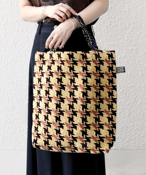 BINDU（ビンドゥー）の「【SHIPS any別注】BINDU: ジャカード 千鳥 トート バッグ（トートバッグ・レディース・ブラック/ベージュ・ONE SIZE）」の20枚目の写真