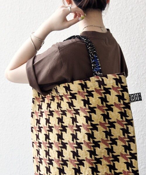 BINDU（ビンドゥー）の「【SHIPS any別注】BINDU: ジャカード 千鳥 トート バッグ（トートバッグ・レディース・ブラック/ベージュ・ONE SIZE）」の21枚目の写真