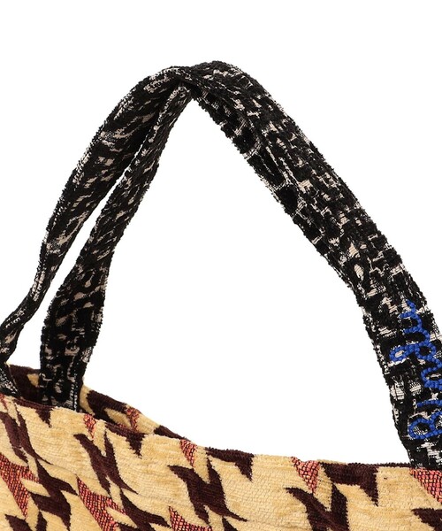 BINDU（ビンドゥー）の「【SHIPS any別注】BINDU: ジャカード 千鳥 トート バッグ（トートバッグ・レディース・ブラック/ベージュ・ONE SIZE）」の3枚目の写真