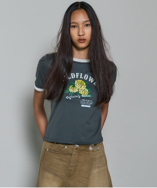 MAISON SPECIAL（メゾンスペシャル）の「WILDFLOWER Ringer T-shirt/WILDFLOWERリンガーTシャツ（Tシャツ/カットソー・レディース・ホワイト/ブラック/ブルー・FREE）」の3枚目の写真