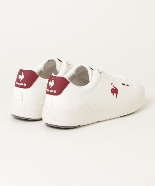 le coq sportif(ルコックスポルティフ)の「LCS シェル バウンド(消臭/軽量)(スニーカー・レディース・ホワイト×レッド・22.5cm/23.5cm/24.5cm/23.0cm/24.0cm/25.0cm)」の6枚目の写真