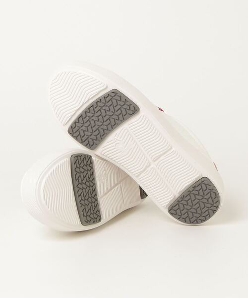 le coq sportif(ルコックスポルティフ)の「LCS シェル バウンド(消臭/軽量)(スニーカー・レディース・ホワイト×レッド・22.5cm/23.5cm/24.5cm/23.0cm/24.0cm/25.0cm)」の7枚目の写真