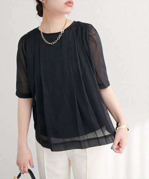 natural couture(ナチュラルクチュール)の「【WEB限定】ほんのりラメシアータックプリーツブラウス(シャツ/ブラウス・レディース・グレー/オフホワイト/ピンク/ミント/オレンジ/ブラック・FREE)」の3枚目の写真