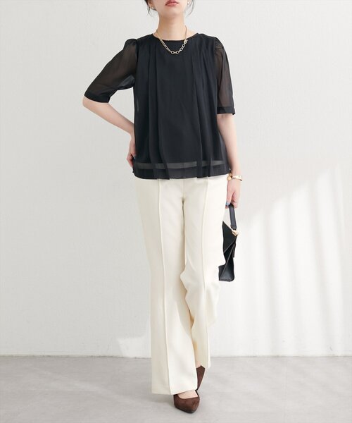 natural couture(ナチュラルクチュール)の「【WEB限定】ほんのりラメシアータックプリーツブラウス(シャツ/ブラウス・レディース・グレー/オフホワイト/ピンク/ミント/オレンジ/ブラック・FREE)」の17枚目の写真