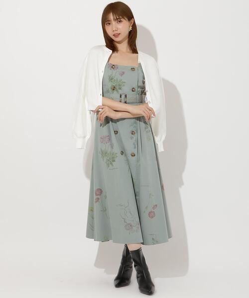 AND COUTURE(アンドクチュール)の「オータムフラワートレンチジャンスカ(ジャンパースカート・レディース・ベージュ/グリーン・FREE)」の12枚目の写真