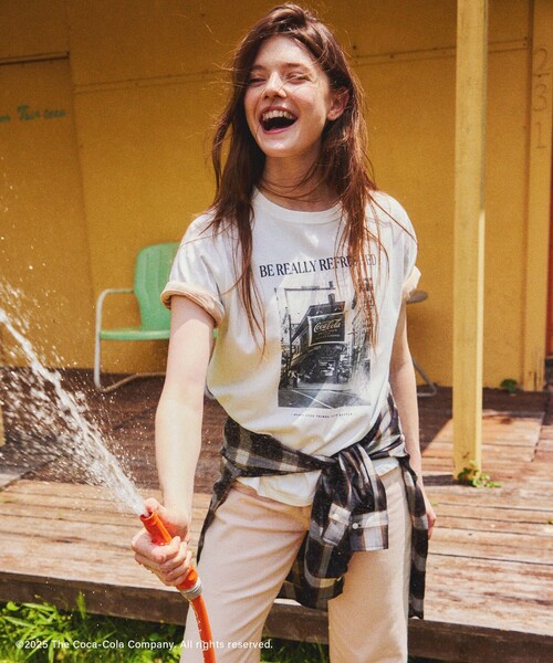 Coca Cola（コカコーラ）の「【Coca-Cola】【汗染み加工】アソートグラフィックTシャツ（Tシャツ/カットソー・レディース・ブラック/ホワイト/ホワイト系その他2/ホワイト系その他・L/M）」の12枚目の写真