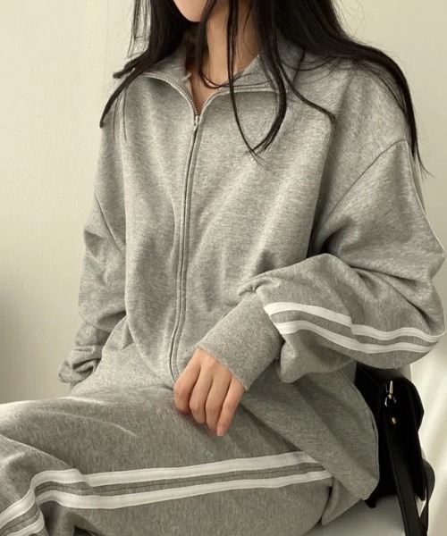 SHEPP(シープ)の「ライントラックジャージ/セットアップ 2点セット(ジャージ・レディース・ブラック/グレー・L/XL)」の11枚目の写真