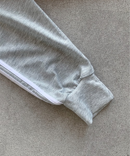 SHEPP(シープ)の「ライントラックジャージ/セットアップ 2点セット(ジャージ・レディース・ブラック/グレー・L/XL)」の18枚目の写真