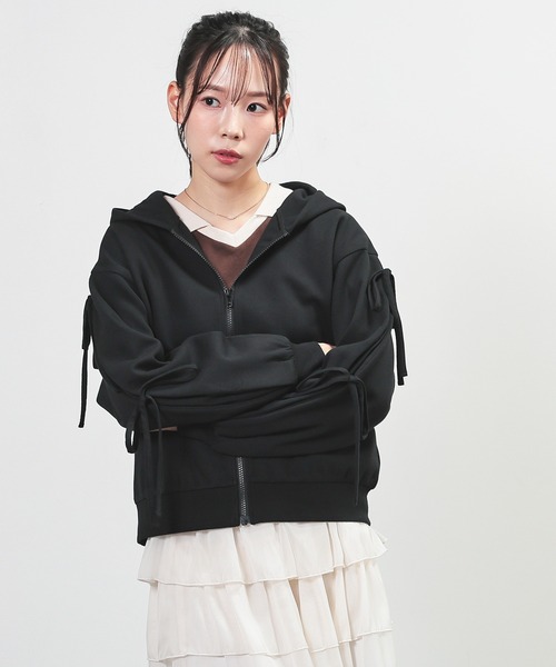 Honeys(ハニーズ)の「袖リボンパーカー(パーカー・レディース・ピンク/アイボリー/ブラック・L/M/S)」の9枚目の写真