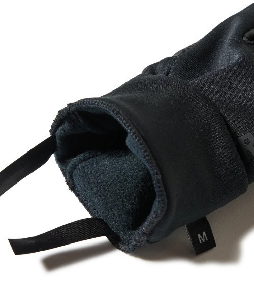 NEW ERA(ニューエラ)の「NEW ERA/ニューエラ 手袋 イータッチ フリース ウォーマーグローブ 防寒 ブラック 14675879/14675881(手袋・メンズ・ブラック×ホワイト/ブラック×ブラック・L/M)」の8枚目の写真