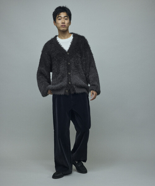 Firsthand(ファーストハンド)の「Firsthand/ファーストハンド オーバーサイズ フェザーヤーン グラデーション ニット カーディガン(カーディガン/ボレロ・メンズ・ブラウン/グレー/ブラック・L/M)」の18枚目の写真