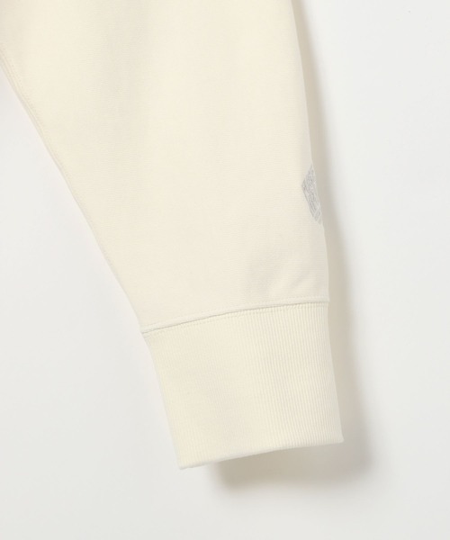 HEREIAM】ユニセックス/毎年人気！ワッペンロゴクルーネックトレーナー