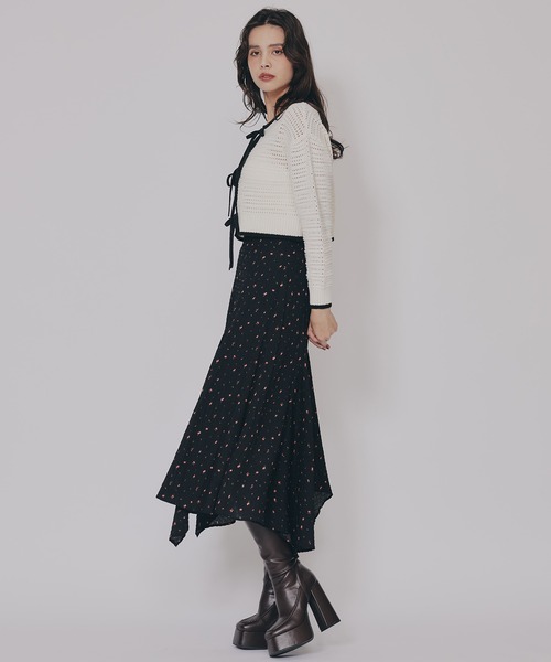 REDYAZEL(レディアゼル)の「ミニフラワーイレヘムロングスカート(スカート・レディース・ホワイト系その他/ブラウン系その他/ブラック系その他・FREE)」の22枚目の写真