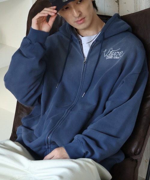 VISION STREET WEAR（ヴィジョンストリートウェア）の「【VISION STREET WEAR/ヴィジョンストリートウェア】 裏毛 プリントロゴ ビッグシルエット クルーネック スウェット フルジップ パーカー（パーカー・メンズ・ブラック/ネイビー/ワイン・L/LL/M）」の2枚目の写真