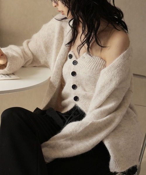 Ulysses（ユリシス）の「【2set】ニットボタンビスチェ＆カーディガンセット（カーディガン/ボレロ・レディース・ベージュ/グレー・F）」の2枚目の写真