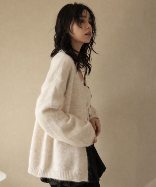 Ulysses（ユリシス）の「【2set】ニットボタンビスチェ＆カーディガンセット（カーディガン/ボレロ・レディース・ベージュ/グレー・F）」の22枚目の写真