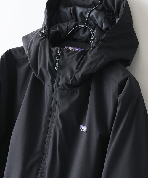 ragged mountain(ラギットマウンテン)の「【RAGGED MOUNTAIN/ラギットマウンテン】【耐水圧10,000mmの本格的な防水性】LACONIA/ラコニア 中綿 ライトジャケット 薄中綿仕様 撥水 防風 すっきりシルエット インナージャケット ユニセックス(ブルゾン・メンズ・ブラック/ネイビー/グレー/カーキ/アイボリー/ブルー系その他2・MEDIUM/LARGE/X-LARGE)」の1枚目の写真