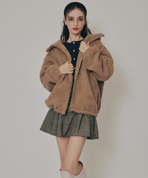 REDYAZEL（レディアゼル）の「AZELCLUBボアパーカー（その他アウター・レディース・オフホワイト/ブラック/ブラウン・FREE）」の6枚目の写真